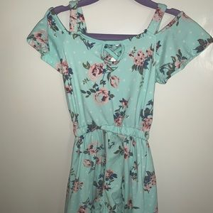 Cute Walk thru Romper. Size 4T